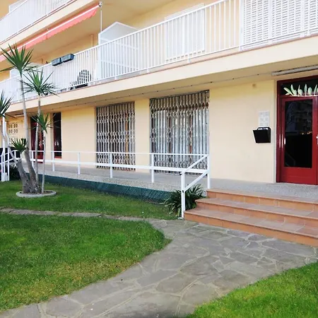 Homeholidaysrentals Chaleur Costa Barcelona *